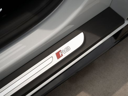 Certified 2023 Audi R8 V10 performance w/ Premium Package RWD image 31