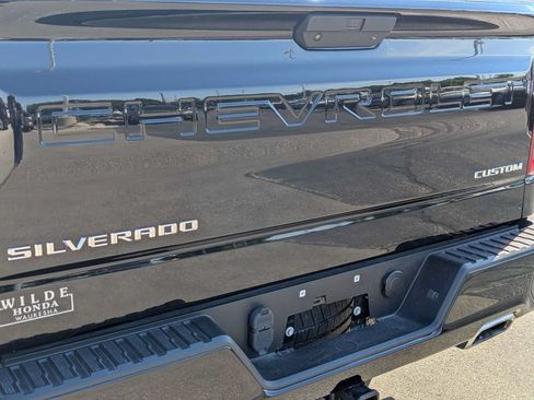 Used 2021 Chevrolet Silverado 1500 Custom Trail Boss AWD/4WD image 13