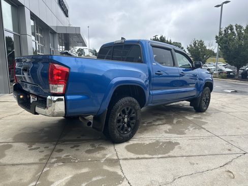 Used 2016 Toyota Tacoma SR5 RWD image 6