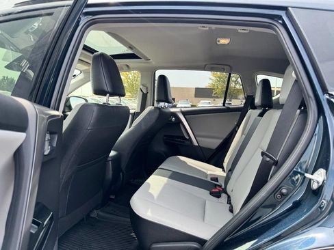 Used 2018 Toyota RAV4 Limited w/ Advanced Technology Package AWD/4WD image 10