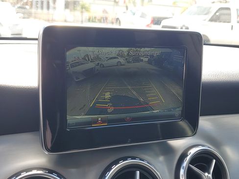 Used 2016 Mercedes-Benz GLA 250 4MATIC image 23