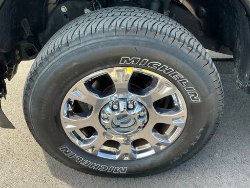 Used 2021 Ford F250 Lariat w/ Lariat Ultimate Package AWD/4WD image 16