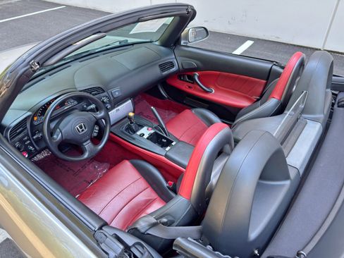 Used 2005 Honda S2000 image 29