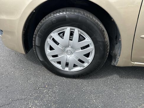 Used 2008 Toyota Sienna LE FWD image 3