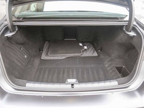 Used 2025 BMW i7 eDrive50 w/ M Sport Package image 22