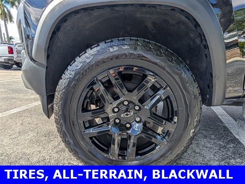 Used 2023 Chevrolet Colorado Trail Boss w/ Technology Package image 7
