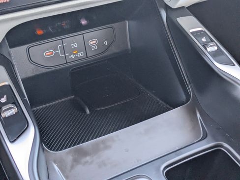 Certified 2025 Kia Sorento S w/ Panoramic Sunroof Package image 27