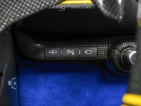 Used 2023 Ferrari 812 GTS image 18