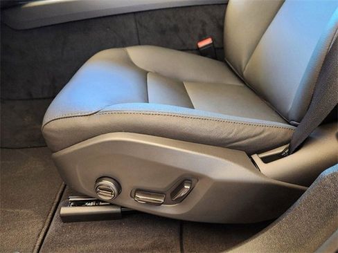 Certified 2025 Volvo XC60 T8 Core w/ Protection Package Premier image 25