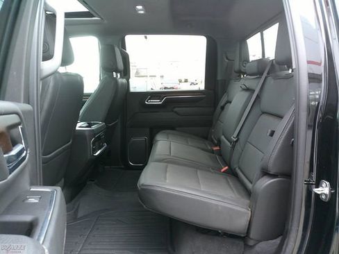 Used 2024 GMC Sierra 3500 Denali w/ Denali Reserve Package image 30