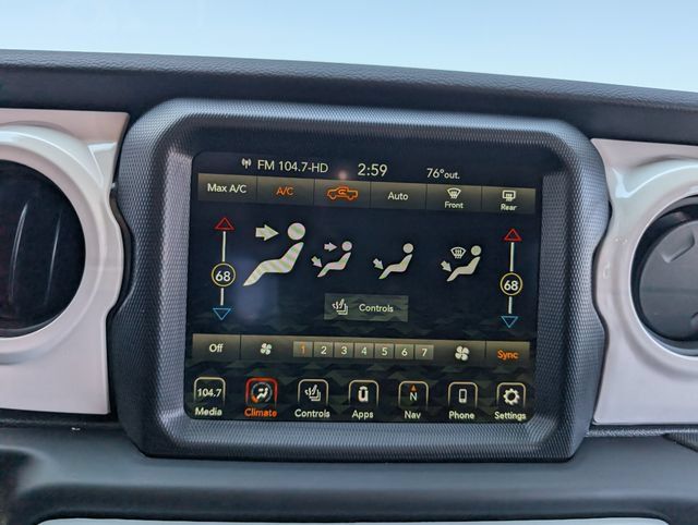 Used 2022 Jeep Gladiator Sport AWD/4WD image 14