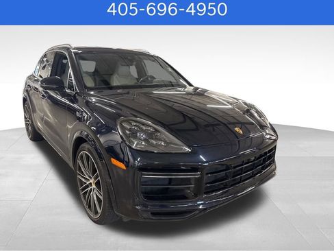 Used 2019 Porsche Cayenne Turbo AWD/4WD image 2