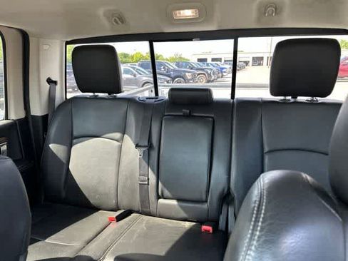 Used 2017 RAM 1500 Laramie AWD/4WD image 5