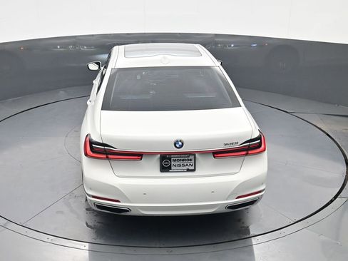 Used 2021 BMW 740i image 23