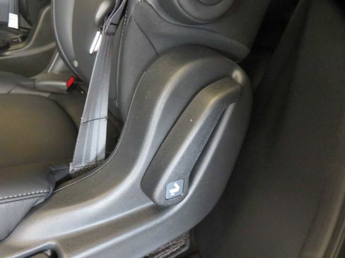 Used 2024 Honda Odyssey EX-L image 15