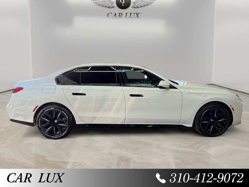 Used 2023 BMW i7 xDrive60 AWD/4WD image 6