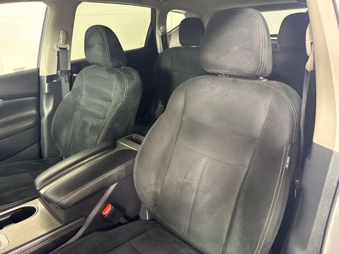 Used 2018 Nissan Murano SV image 12