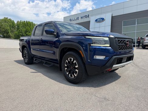 Used 2022 Nissan Frontier Pro-X RWD image 3
