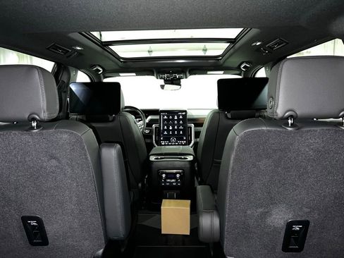 New 2026 GMC Yukon Denali w/ Denali Reserve Package AWD/4WD image 42