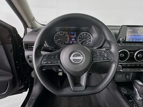 Used 2025 Nissan Sentra S FWD image 14