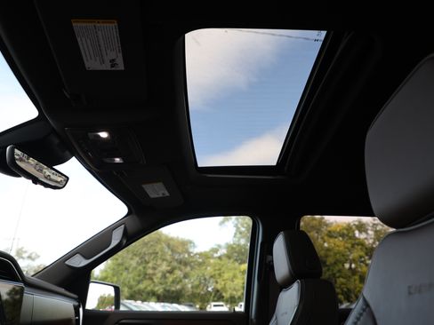 New 2026 GMC Sierra 1500 Denali w/ Denali Reserve Package image 44