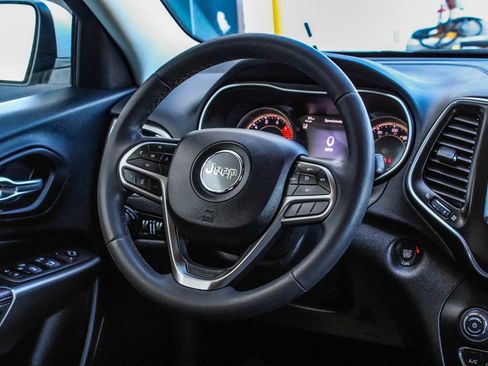 Used 2021 Jeep Cherokee Latitude Lux w/ Comfort/Convenience Group image 25