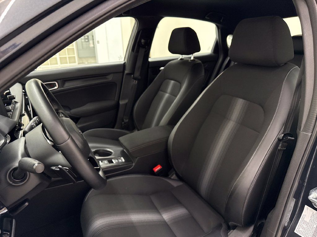 Used 2025 Honda Civic Sport image 15