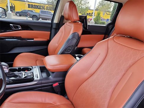 Used 2022 Kia Carnival SX image 13