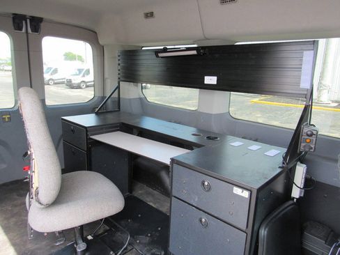 Used 2018 Ford Transit 150 XLT RWD image 18