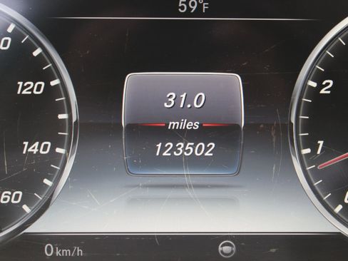 Used 2015 Mercedes-Benz S 550 4MATIC Sedan image 28
