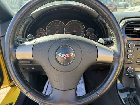 Used 2008 Chevrolet Corvette Convertible RWD image 16