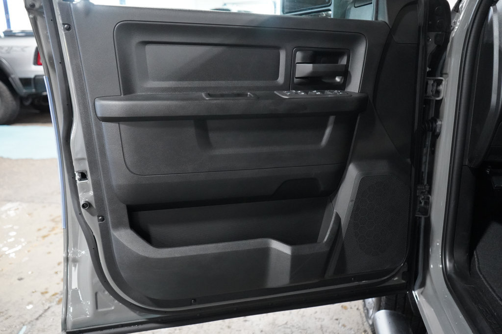 New 2027 RAM 3500 Tradesman AWD/4WD image 27