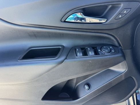 Used 2023 Chevrolet Equinox LT AWD/4WD image 22