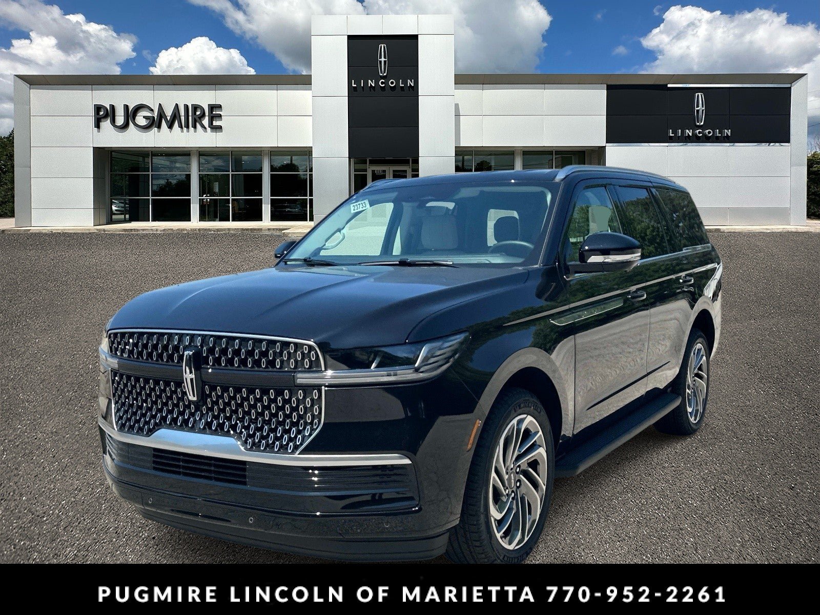 New 2026 Lincoln Navigator Premiere AWD/4WD image 3
