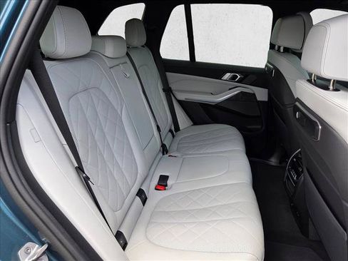 Used 2025 BMW X5 sDrive40i RWD image 21