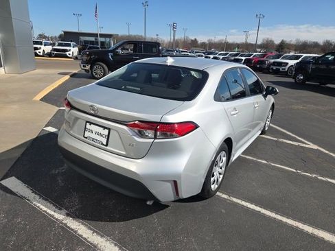Used 2024 Toyota Corolla LE image 4