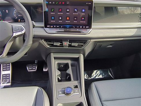 New 2026 Volkswagen Tiguan SE R-Line image 14