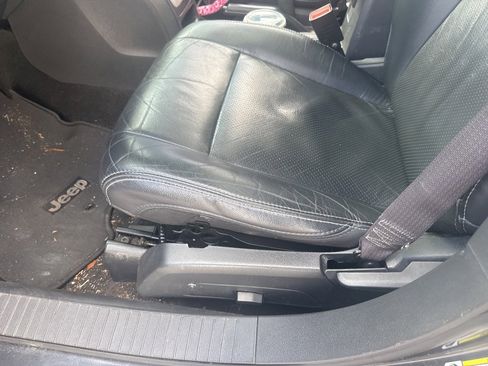 Used 2015 Jeep Compass High Altitude image 12