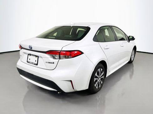 Used 2022 Toyota Corolla LE image 4