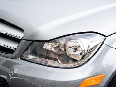 Used 2013 Mercedes-Benz C 250 Coupe image 22