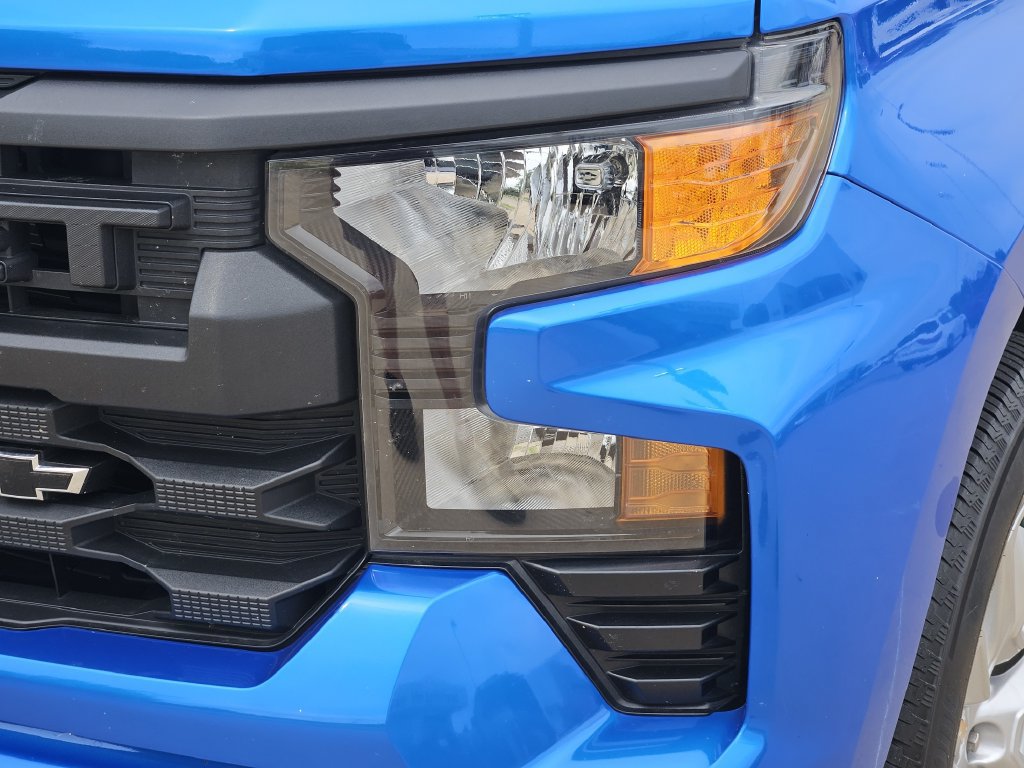 Used 2025 Chevrolet Silverado 1500 Custom RWD image 10