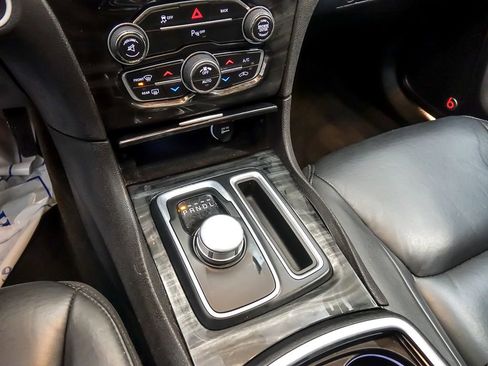 Used 2016 Chrysler 300 Limited w/ 300 Premium Group image 23