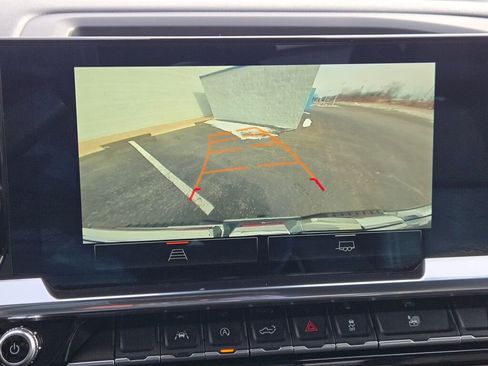 Used 2025 GMC Sierra 1500 SLT image 26