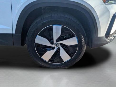Used 2024 Volkswagen Taos S AWD/4WD image 31