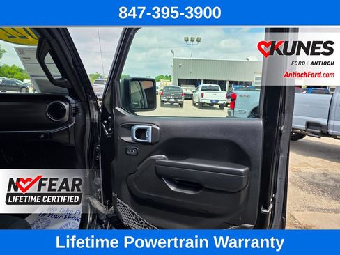 Used 2022 Jeep Wrangler Unlimited Sport AWD/4WD image 31