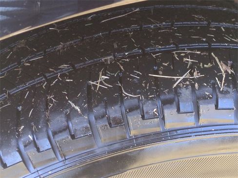 Used 2024 Ford Expedition XLT image 18