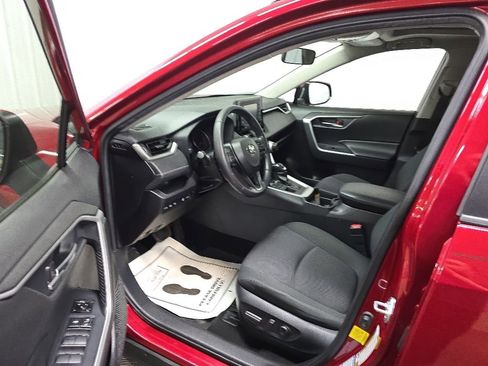 Used 2021 Toyota RAV4 XLE w/ Convenience Package AWD/4WD image 29