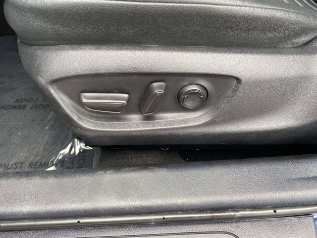 Used 2024 Toyota Camry SE AWD/4WD image 13