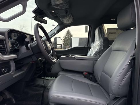 New 2026 Ford F550 4x4 Crew Cab image 10