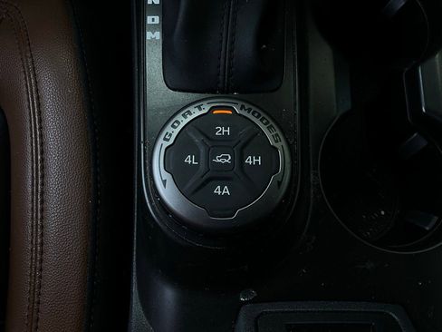 Used 2023 Ford Bronco Outer Banks image 24